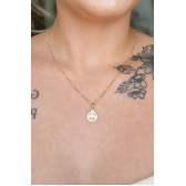 Colar Pingente Reticulado com Pé Banhado em Ouro 18k