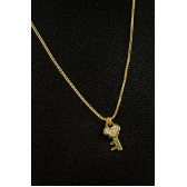 Colar com Pingente Pequeno de Chave Banhado em Ouro 18k