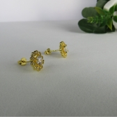 Brinco Formato Flor com Mini Zircônias Banhado em Ouro 18k