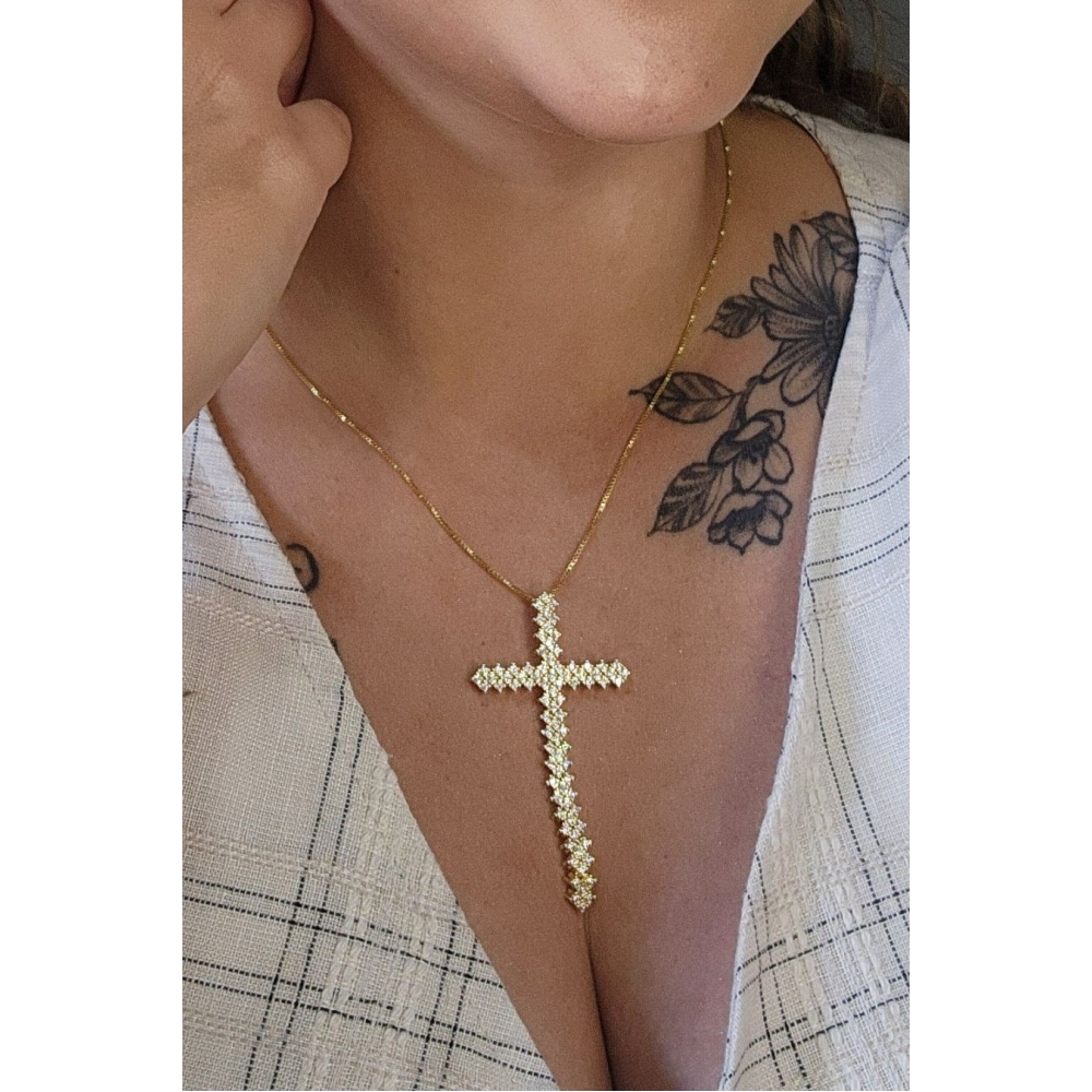 Colar com Cruz Banhado em Ouro 18k