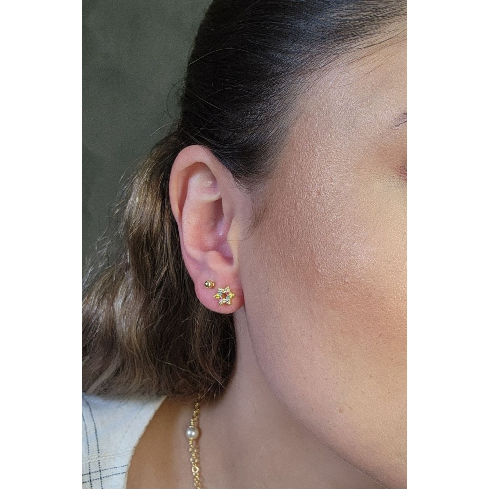 Brinco Estrela de Seis Pontas com Mini Zircônias Coloridas Banhado em Ouro 18k
