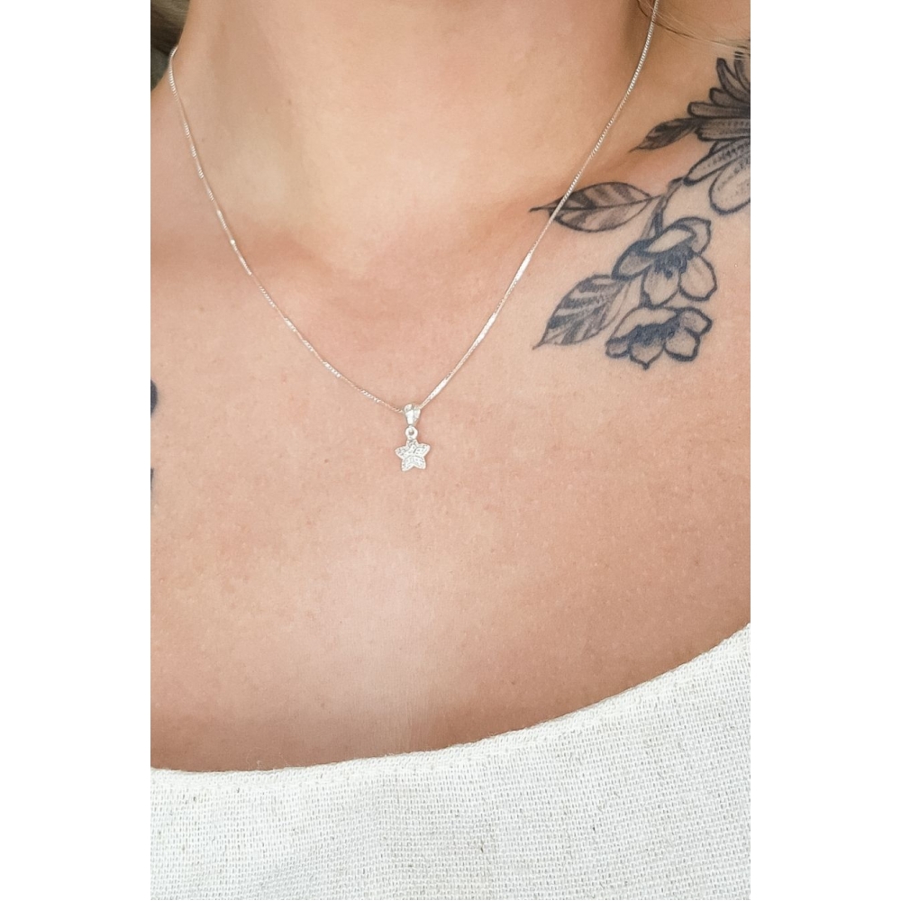 Colar Pingente Estrela Delicada em Prata 925