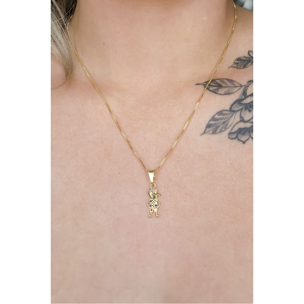 Colar Pingente Menino com Zircônia Colorida Banhado em Ouro 18k