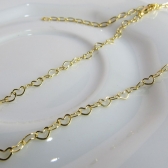 Choker com Coração Vazado Pequeno Interligado Banhado em Ouro 18k