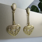 Brinco Médio com Corações Vazados Banhado em Ouro 18k