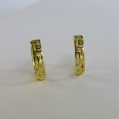 Brinco Argolinha Trabalhada com Vazado Banhado em Ouro 18k