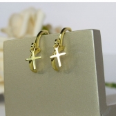Brinco Argolinha com Cruz Banhado em Ouro 18k